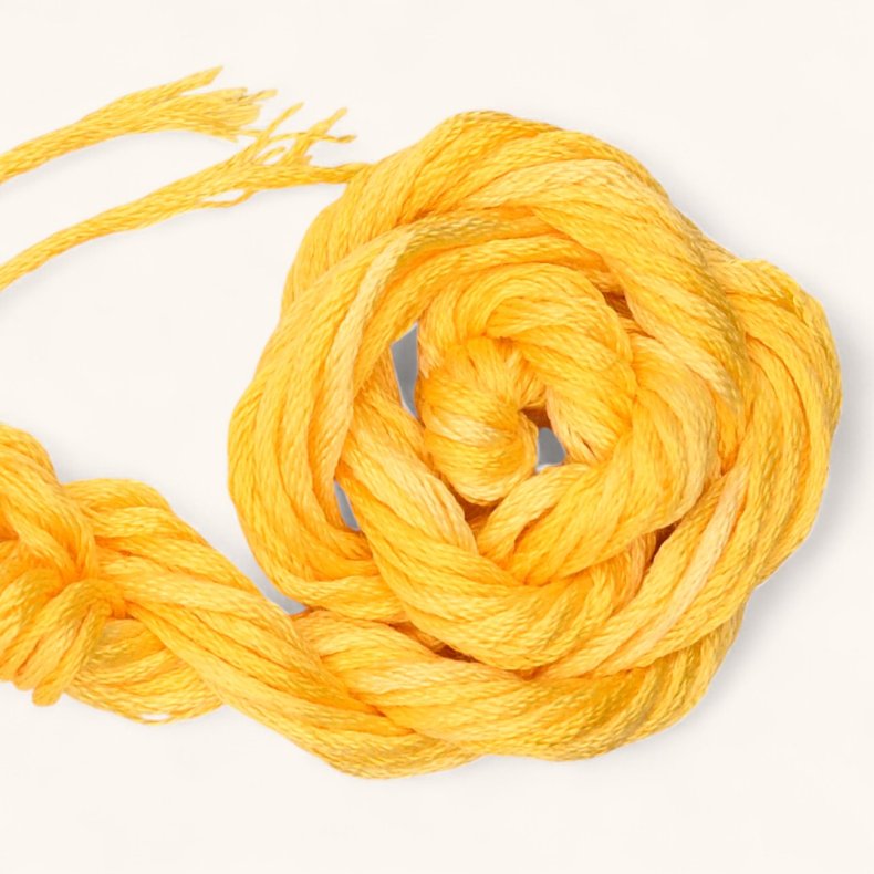 Broderitrd Waterlilies Saffron 205