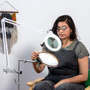 Broderi Lampe med forstrrelsesglas