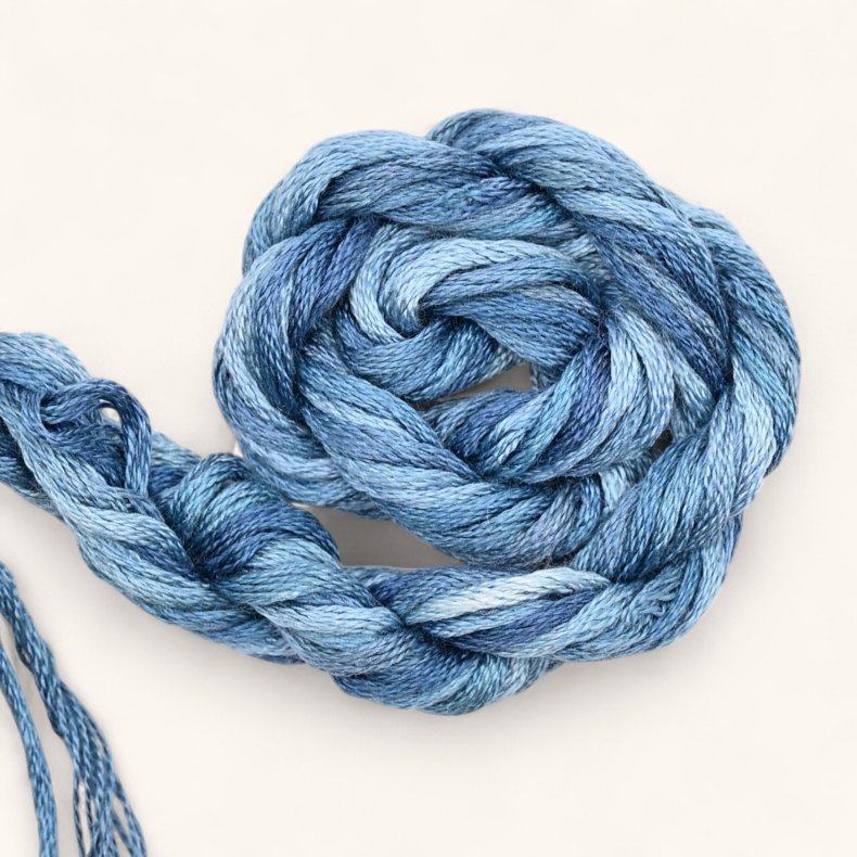 Broderitrd Waterlilies Polar Ice 157