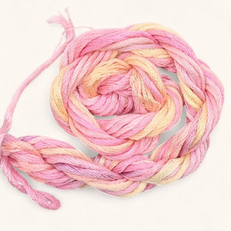 Broderitrd Waterlilies Apple Blossom 237