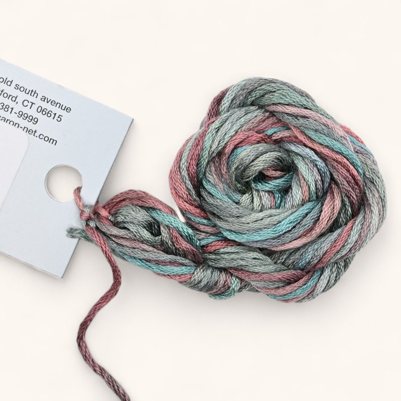 Broderitrd Waterlilies Cypress 304